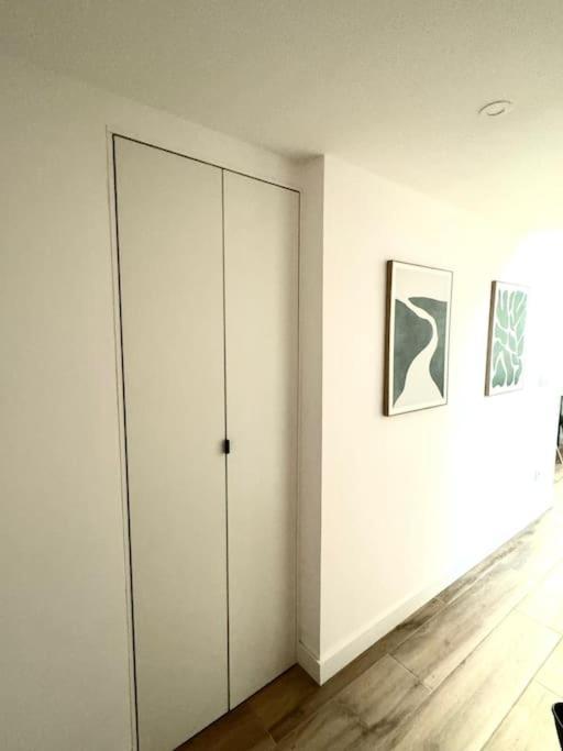 Gran Apartamento A Pie De Calle Valência Exterior foto